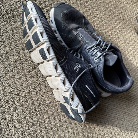 On Cloud Running, Black, 11.5 - Picture 2 of 4